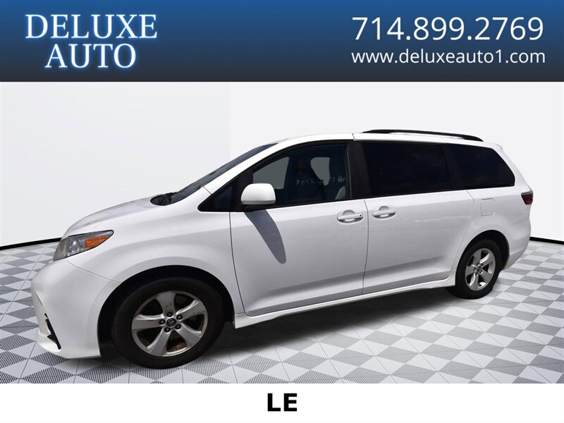 2019 Toyota Sienna LE Mobility 7-Passenger 